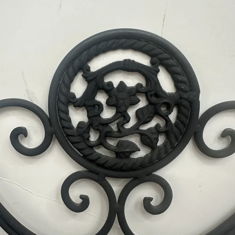 Vintage Wrought Iron Artisan 4 Hook Wall-Mount Coat Rack Holder Hat hanger Black